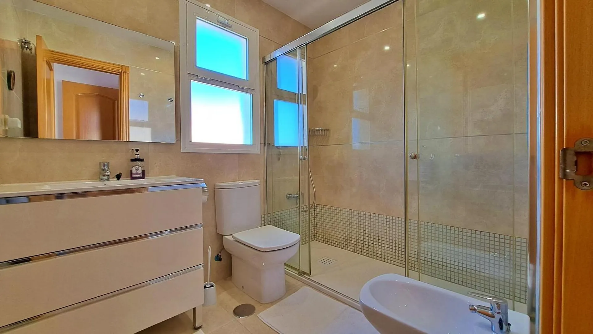 Apartamento Baviera Golf Velez Malaga İspanya